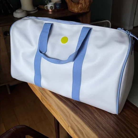 Drunk Elephant Trunk 9.0 duffel bag - Picture 4 of 11